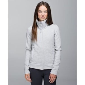 Lululemon Enroute sweater